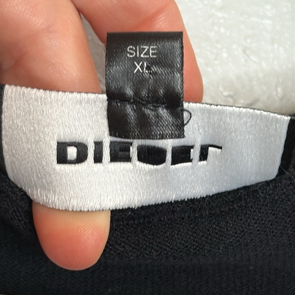 Diesel Men's Classic Black V-Neck Sweater Size XL - Picture 3 of 8